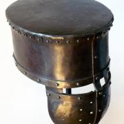Casque (ou heaume) à timbre plat