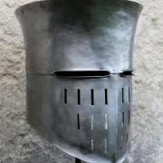 Heaume à timbre plat