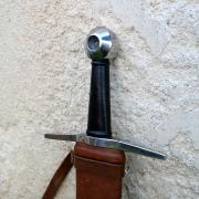 épée tranchante inspirée de la type XV