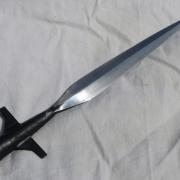 Fer de lance à ailettes