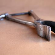Pince ouvre bouche de chirurgien dentiste